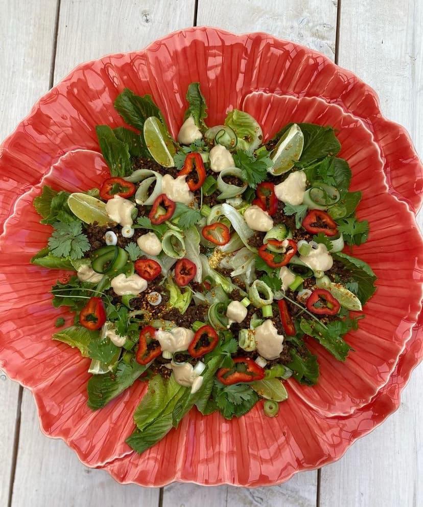 Krispig asiatisk vegetarisk sallad