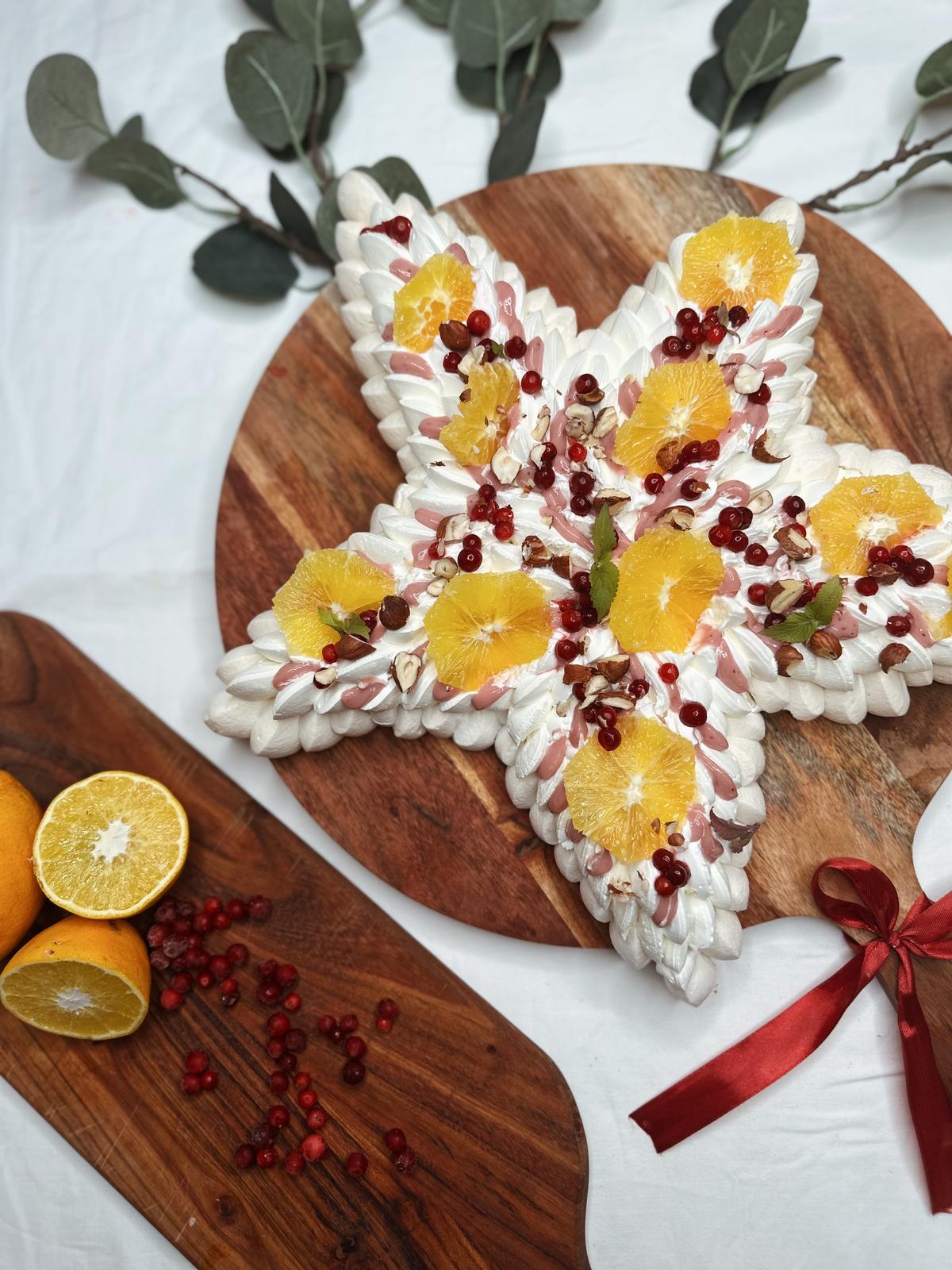 Jul­pavlova med lingon­curd